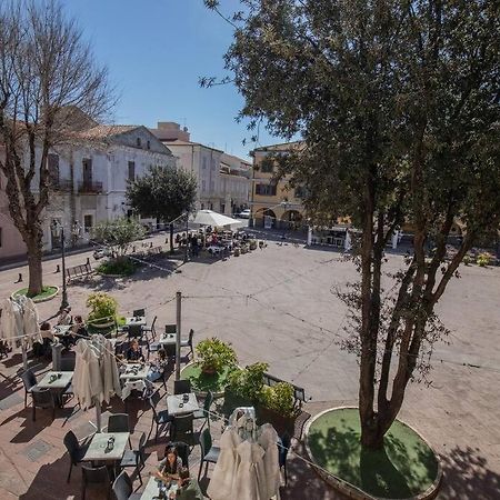 Ad Un Passo Dal Molo Apartamento Porto Torres Exterior foto