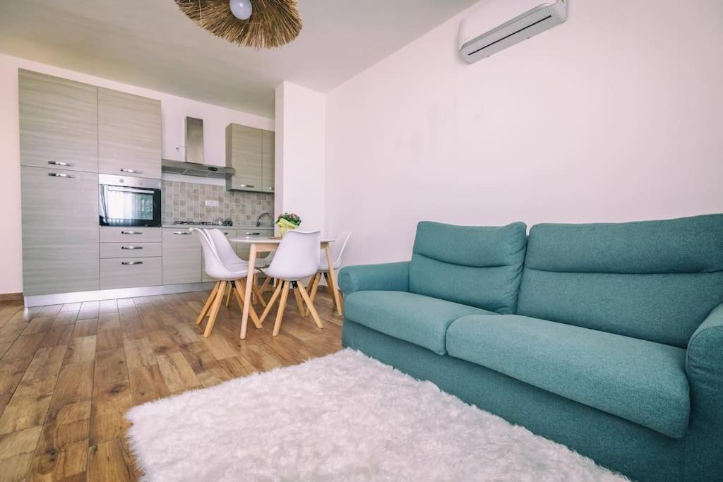 Ad Un Passo Dal Molo Apartamento Porto Torres Exterior foto